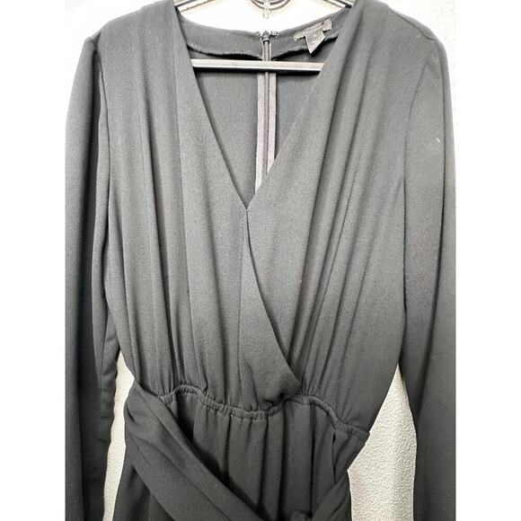 Halogen Black Women's Longsleeve Belted Jumpsuit Size M V-Neck Pockets - Picture 5 of 16
